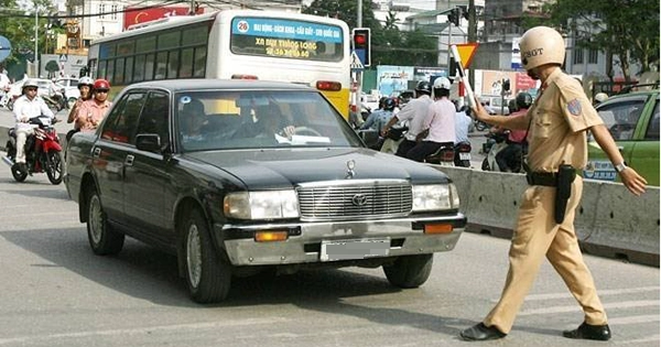 Bị CSGT dừng xe nhưng không có lỗi, phải làm gì?