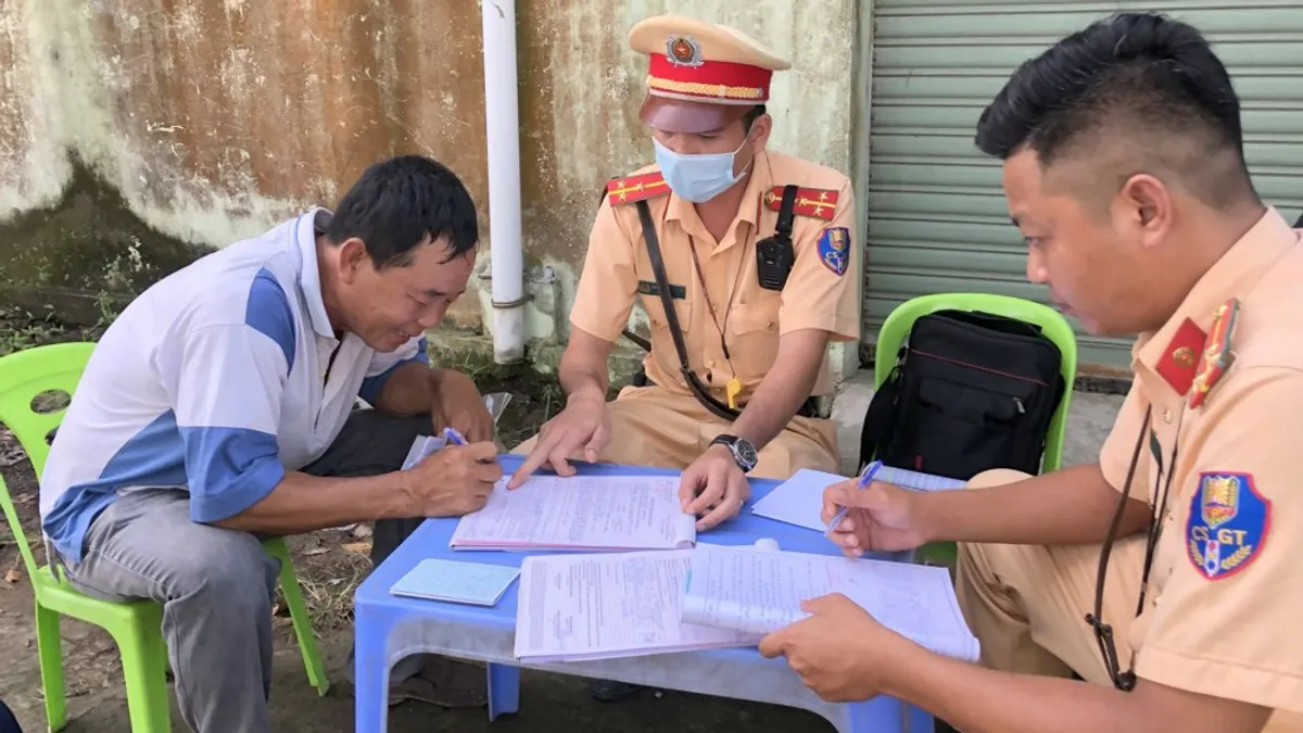 Vi phạm hành chính là gì? Mức phạt tối đa là bao nhiêu?