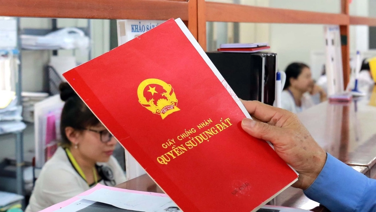 Công chứng sổ đỏ ở đâu? Chi phí như thế nào?