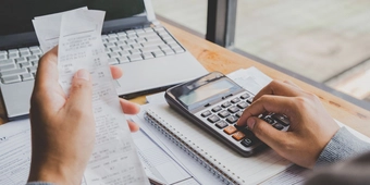 Xuất hóa đơn sai thời điểm: Giải đáp thắc mắc liên quan