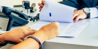 Án lệ số 36/2020/AL về hiệu lực của hợp đồng thế chấp quyền sử dụng đất khi giấy chứng nhận quyền sử dụng đất bị thu hồi, hủy bỏ