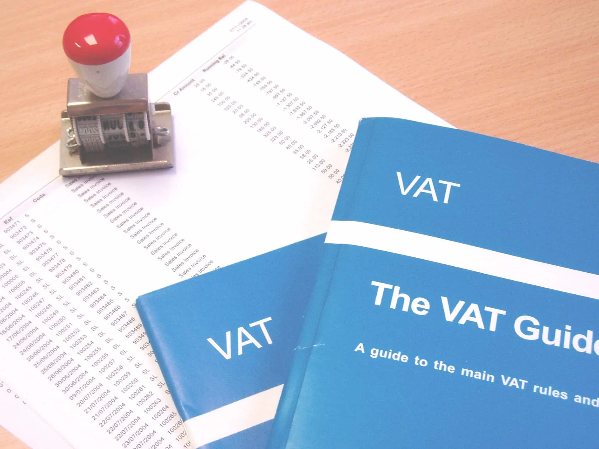 Hóa đơn lập trước ký sau ngày 01/7/2023, VAT 8% hay 10%?